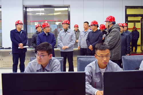 省人大常委會副主任、承德市委書記周仲明到承德熱電公司調研